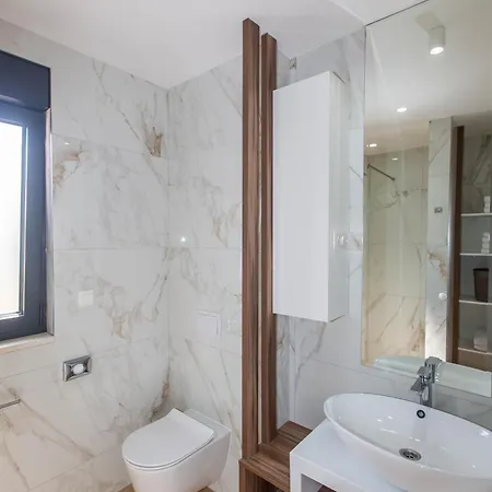 Апартаменти 21 A Трогір